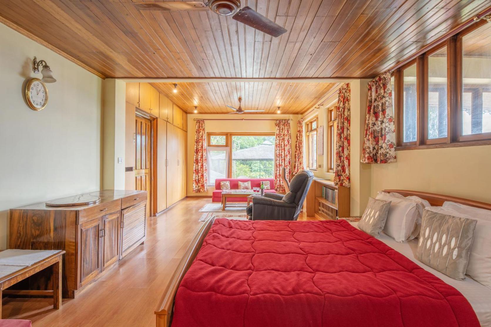 La Ipsing Farm By Stayvista - 3 Bhk Villa With Balcony, Mountain View, Indoor Games, And Pet Friendly Samdong Екстериор снимка