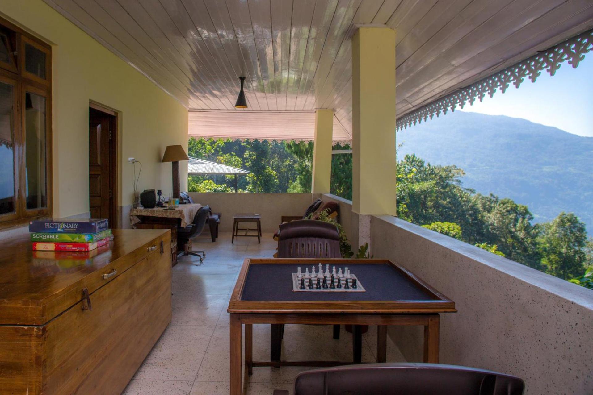 La Ipsing Farm By Stayvista - 3 Bhk Villa With Balcony, Mountain View, Indoor Games, And Pet Friendly Samdong Екстериор снимка